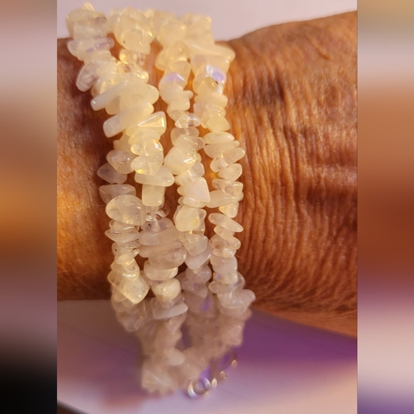 Kuisa rainbow moonstone chips multi row bracelet in sterling silver 154ctw - Picture 2 of 13